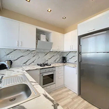 Sea View Getaway 2br Flat Walk To Shorelin Casa vacanze *