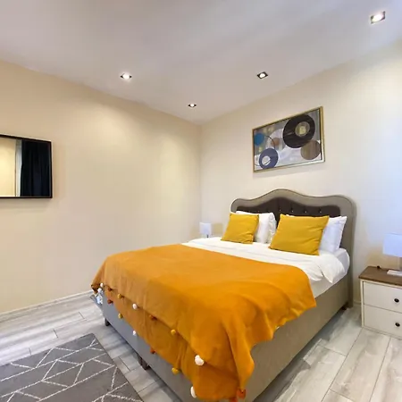Sea View Getaway 2br Flat Walk To Shorelin